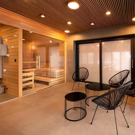 Hotel Mlýnická Zahrada 4*